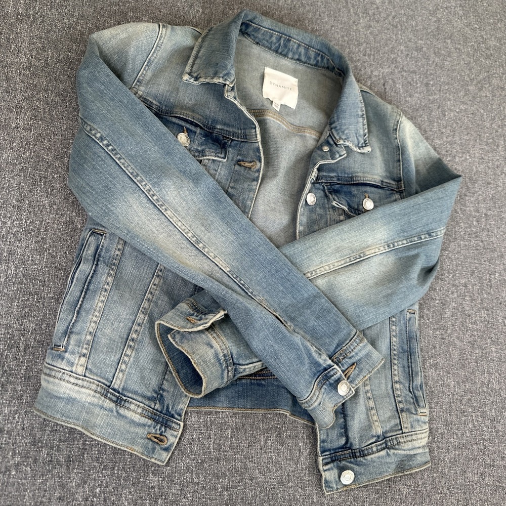 Dynamite Denim Jacket Womens XS Blue Distressed Jean Trucker Vintage Cropped Y2K